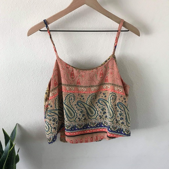 Cropped Patterned Top - Picture 2 of 5